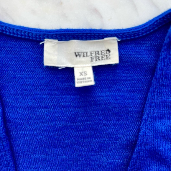 Wilfred Valeria Deep V Crop Top - Picture 2 of 4